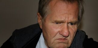 Jakim papierem szlifować żywicę?