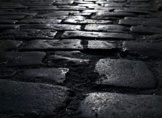 Jak przygotować podłoże pod żywicę?