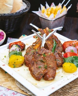 Co dodać do kotletów mielonych żeby były smaczne?