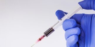 Jak przyszyć sznurek do rękawiczek?