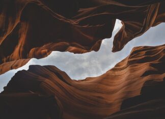 Czym smarować formy do żywicy?