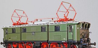 Czy można samemu przekłuć pępek? Czy można samemu przekłuć pępek?