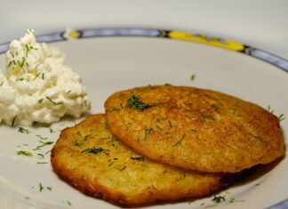 Jak przyszyć łatkę na spodnie?