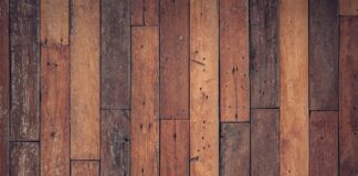 Ile schnie posadzka z żywicy?